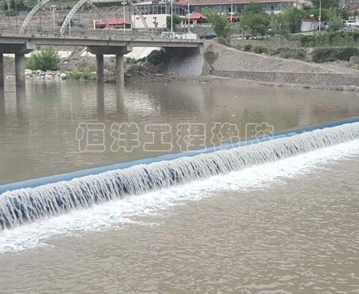 簡(jiǎn)要說一下影響攔水壩壩袋震動(dòng)的要素分析一下